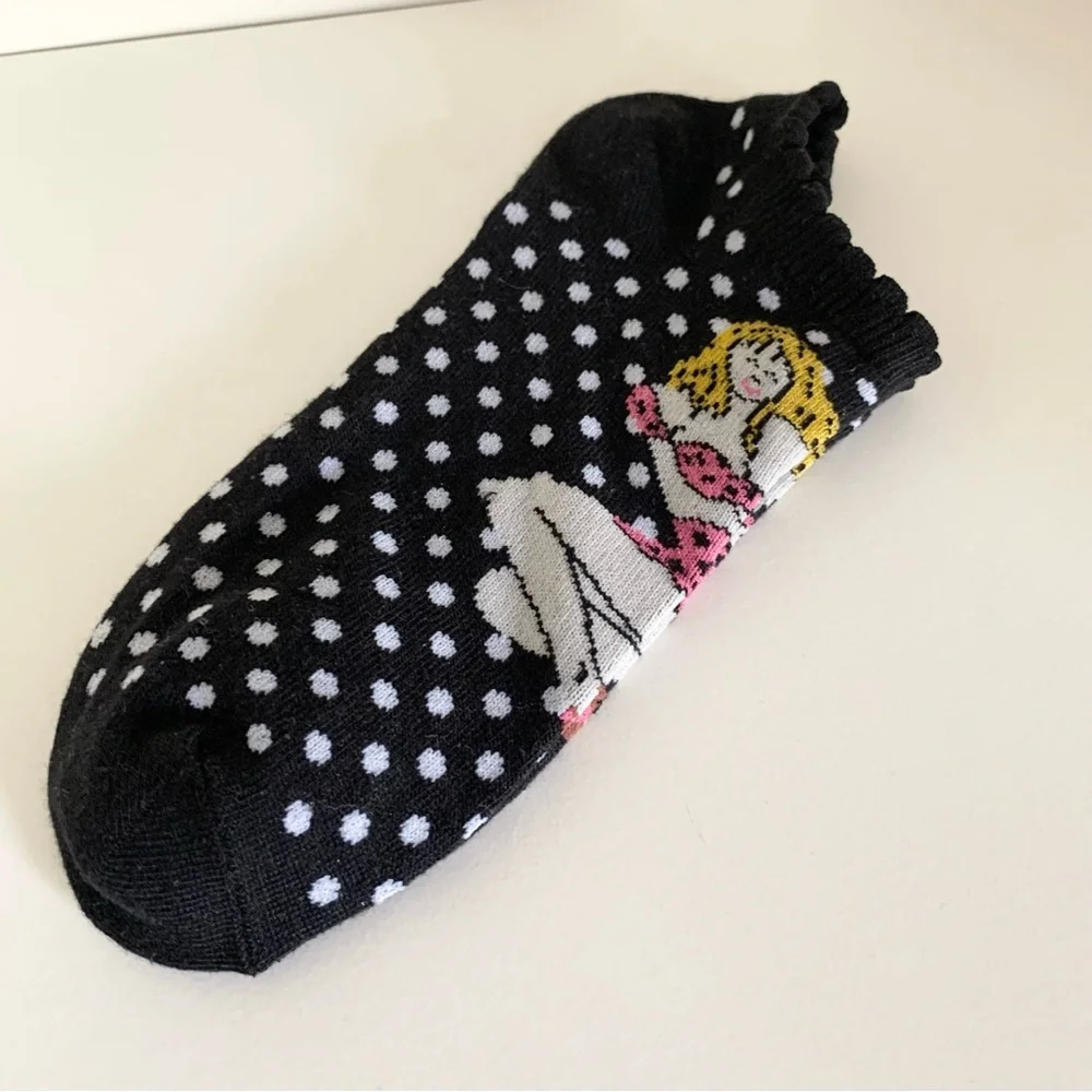 Hold Betsy Johnson y2k socks